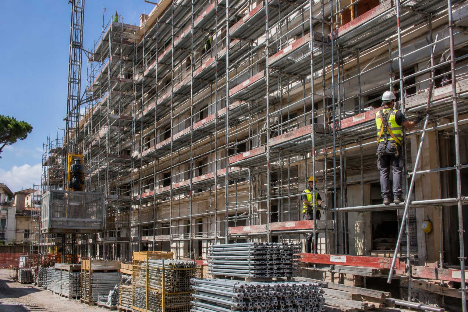 Noleggio ponteggi nel Lazio: guida completa per imprese, artigiani e cantieri