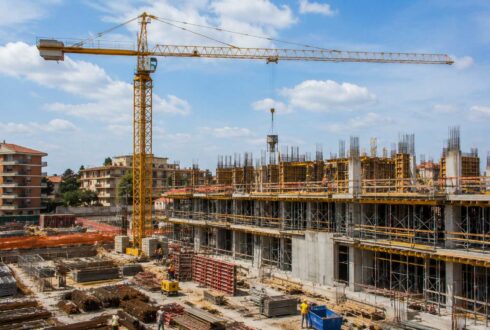 Noleggio gru: la guida completa per imprese e cantieri edili